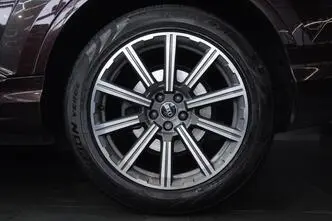 Audi Q7, 3.0, 210 kW, hybrid, automatic, four-wheel drive