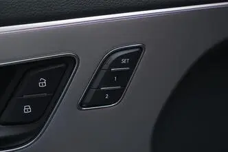 Audi Q7, 3.0, 210 kW, hybrid, automatic, four-wheel drive