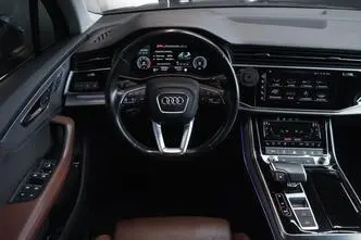 Audi Q7, 3.0, 210 kW, hybrid, automatic, four-wheel drive