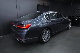BMW 745, 3.0, 210 kW, hybrid, automatic, rear-wheel drive