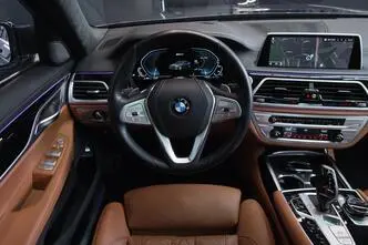 BMW 745, 3.0, 210 kW, hybrid, automatic, rear-wheel drive