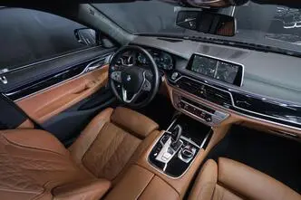 BMW 745, 3.0, 210 kW, hybrid, automatic, rear-wheel drive