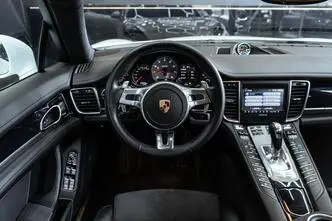 Porsche Panamera, 4.8, 316 kW, petrol, automatic, four-wheel drive