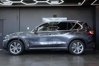 BMW X5, 3.0, 210 kW, plug-in hybrid, automatic, four-wheel drive