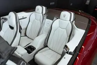 Maserati GranCabrio, 4.7, 338 kW, bensiin, automaat, tagavedu