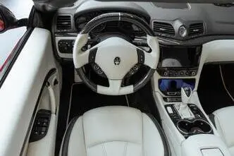 Maserati GranCabrio, 4.7, 338 kW, bensiin, automaat, tagavedu
