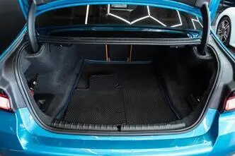 BMW M5, 4.4, 441 kW, petrol, automatic, four-wheel drive