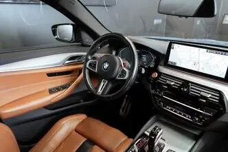 BMW M5, 4.4, 441 kW, petrol, automatic, four-wheel drive
