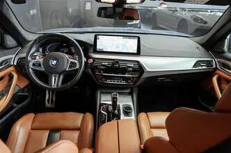 BMW M5, 4.4, 441 kW, petrol, automatic, four-wheel drive