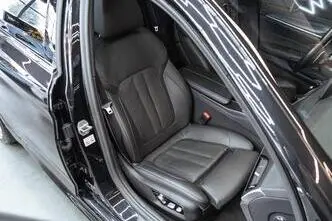BMW M550, 4.4, 390 kW, petrol, automatic, four-wheel drive