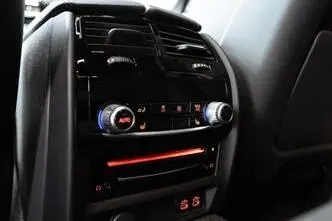 BMW M550, 4.4, 390 kW, petrol, automatic, four-wheel drive