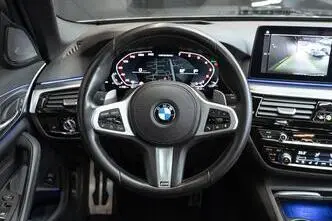 BMW M550, 4.4, 390 kW, petrol, automatic, four-wheel drive