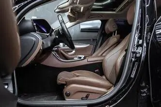 Mercedes-Benz E 400, 3.5, 245 kW, petrol, automatic, four-wheel drive