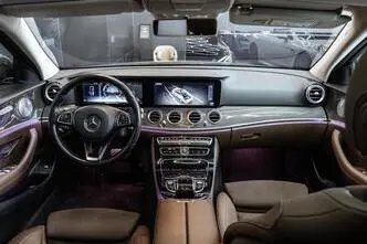 Mercedes-Benz E 400, 3.5, 245 kW, petrol, automatic, four-wheel drive