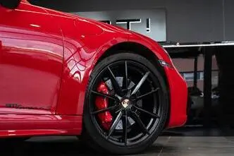 Porsche 911, 3.0, 331 kW, бензин, автомат, полный привод