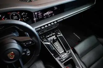 Porsche 911, 3.0, 331 kW, бензин, автомат, полный привод