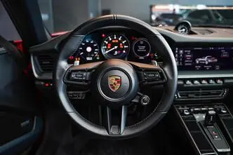 Porsche 911, 3.0, 331 kW, бензин, автомат, полный привод