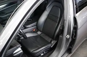 Porsche Panamera, 3.0, 243 kW, petrol, automatic, four-wheel drive
