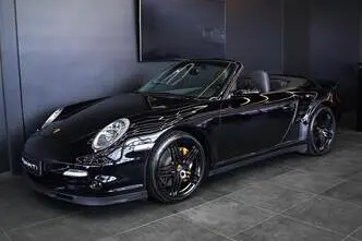 Porsche 911, 3.6, 353 kW, petrol, automatic, four-wheel drive