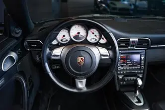 Porsche 911, 3.6, 353 kW, petrol, automatic, four-wheel drive