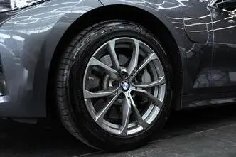 BMW 330, 2.0, 135 kW, plug-in hybrid, automatic, rear-wheel drive