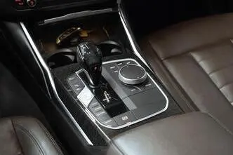 BMW 330, 2.0, 135 kW, plug-in hybrid, automatic, rear-wheel drive