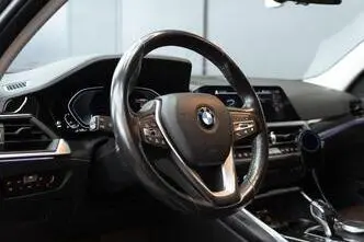BMW 330, 2.0, 135 kW, plug-in hybrid, automatic, rear-wheel drive