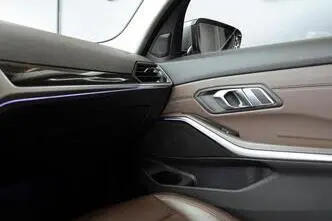 BMW 330, 2.0, 135 kW, plug-in hybrid, automatic, rear-wheel drive