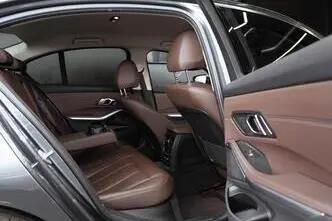 BMW 330, 2.0, 135 kW, plug-in hybrid, automatic, rear-wheel drive