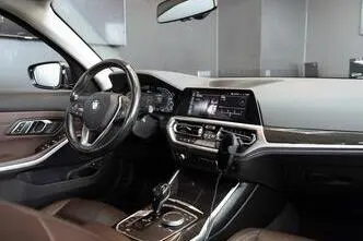 BMW 330, 2.0, 135 kW, plug-in hybrid, automatic, rear-wheel drive
