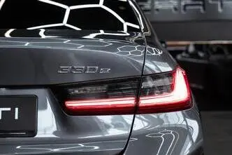 BMW 330, 2.0, 135 kW, plug-in hybrid, automatic, rear-wheel drive