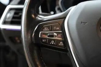 BMW 330, 2.0, 135 kW, plug-in hybrid, automatic, rear-wheel drive