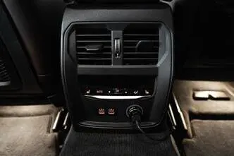 BMW 330, 2.0, 135 kW, plug-in hybrid, automatic, rear-wheel drive
