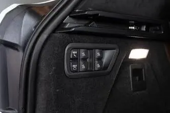 BMW X7 M60, 4.4, 390 kW, гибрид, автомат, полный привод