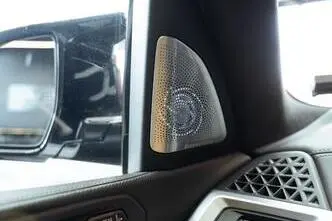 BMW X7 M60, 4.4, 390 kW, гибрид, автомат, полный привод