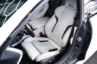 BMW M8, 4.4, 460 kW, petrol, automatic, four-wheel drive