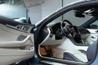 BMW M850, 4.4, 390 kW, petrol, automatic, four-wheel drive