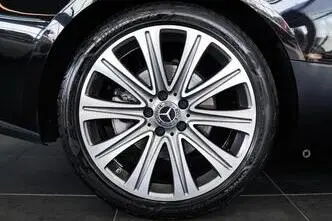 Mercedes-Benz E 200, 2.0, 145 kW, hybrid, automatic, rear-wheel drive