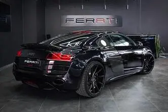 Audi R8, 5.2, 386 kW, petrol, automatic, four-wheel drive
