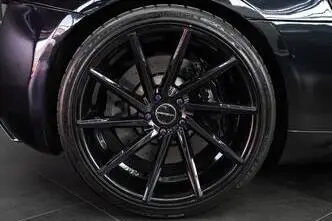 Audi R8, 5.2, 386 kW, petrol, automatic, four-wheel drive