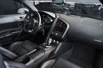 Audi R8, 5.2, 386 kW, petrol, automatic, four-wheel drive