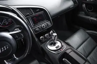 Audi R8, 5.2, 386 kW, petrol, automatic, four-wheel drive