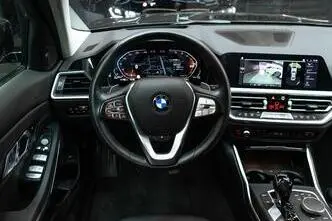 BMW 320, 2.0, 140 kW, гибрид, автомат, полный привод