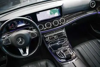 Mercedes-Benz E 400, 3.5, 245 kW, petrol, automatic, four-wheel drive