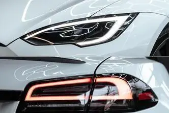 Tesla Model S, 357 kW, электричество, автомат, полный привод