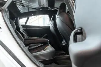 Tesla Model S, 357 kW, электричество, автомат, полный привод