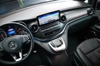 Mercedes-Benz V 300, 2.0, 174 kW, diesel, automatic, rear-wheel drive