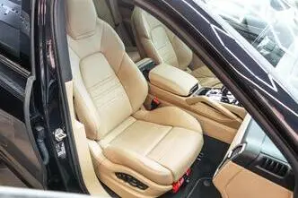 Porsche Cayenne, 3.0, 250 kW, petrol, automatic, four-wheel drive