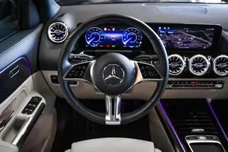 Mercedes-Benz EQA 250, 111 kW, электричество, автомат, передний привод