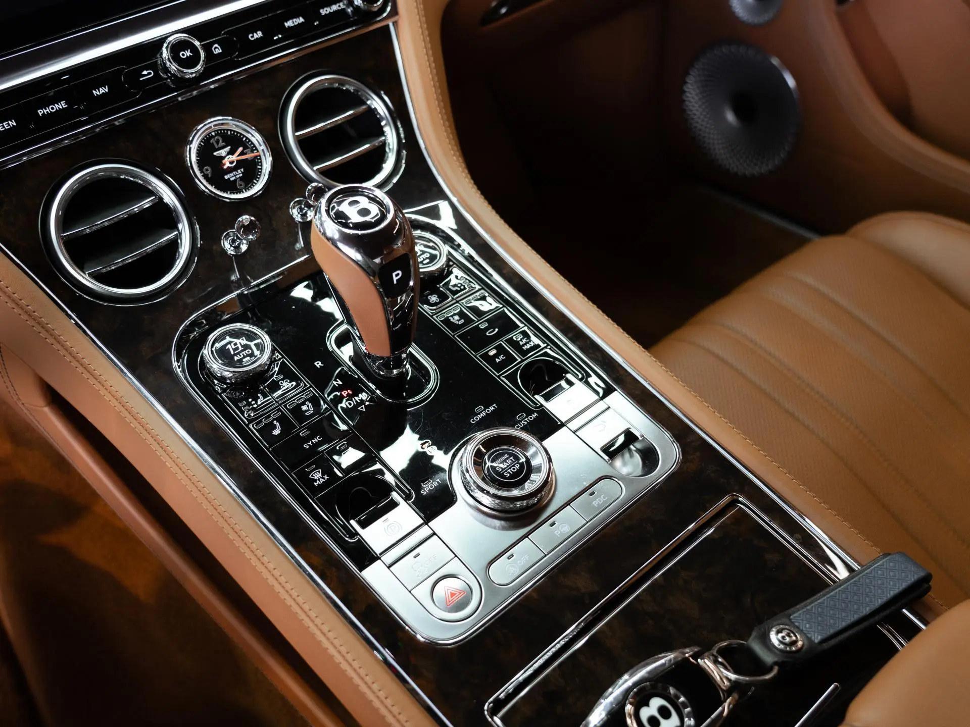 Bentley Continental GT, 4.0, 404 kW, petrol, automatic, four-wheel drive